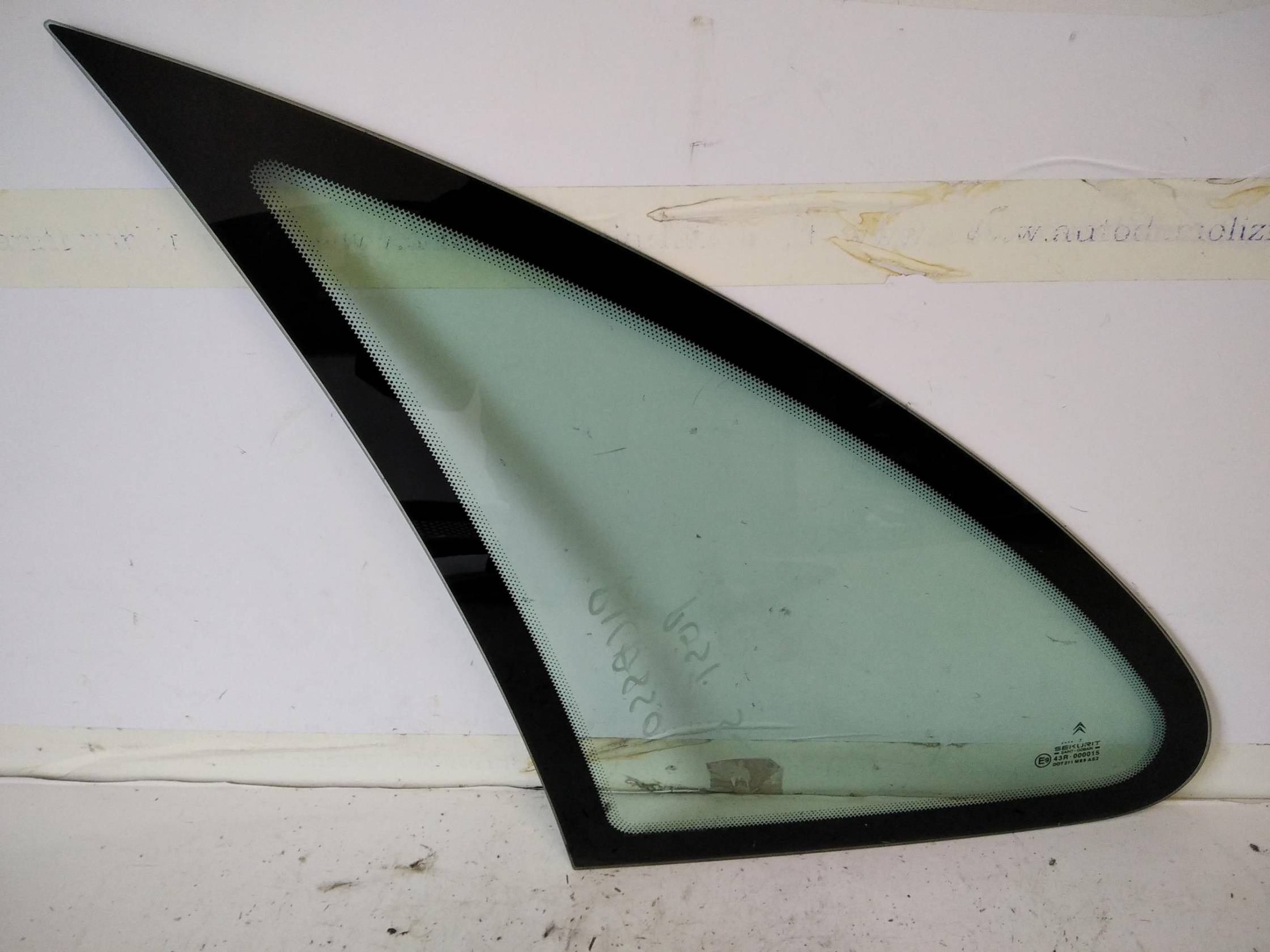 Fisso atermico parafango post. sx.